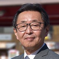 備酒 伸彦氏