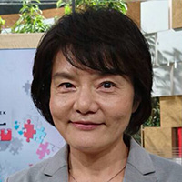 信友 直子氏