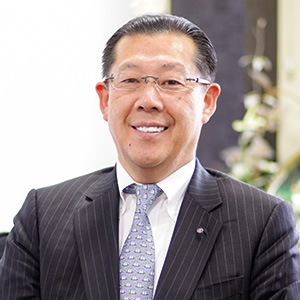 山本 富造氏