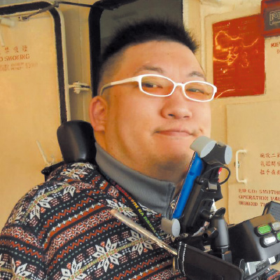島本 卓氏