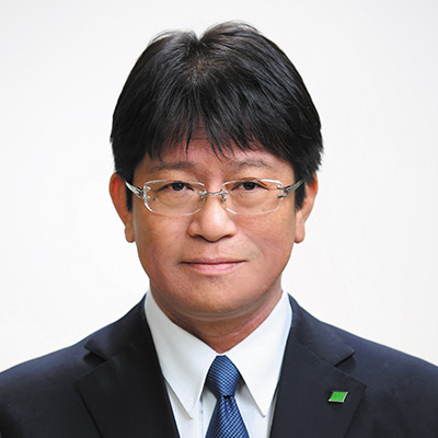 岩元 文雄氏