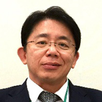 山崎泰広氏